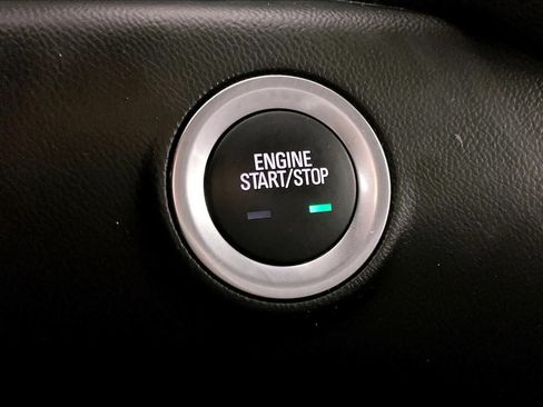 Used 2024 GMC Terrain SLT FWD image 33