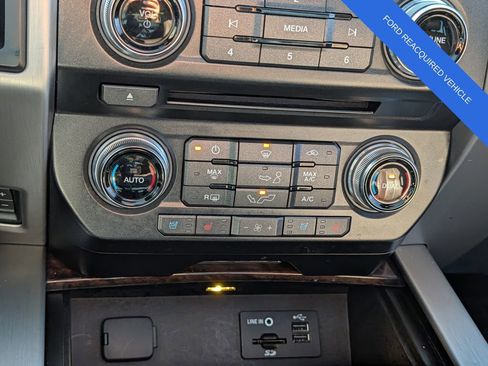 Used 2015 Ford F150 Platinum w/ Equipment Group 701A Luxury image 23