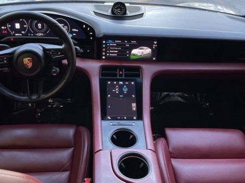 Used 2020 Porsche Taycan 4S image 15