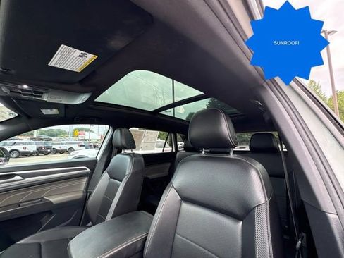 Used 2022 Volkswagen Atlas Cross Sport SEL AWD/4WD image 28