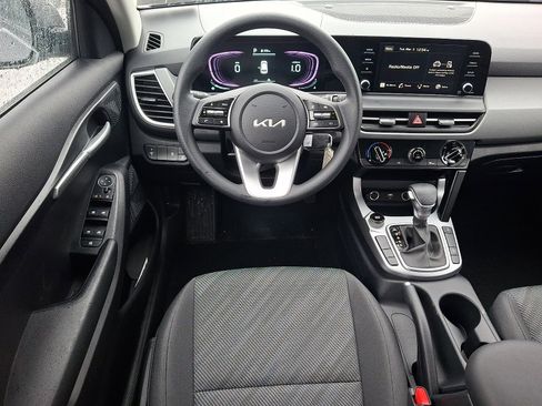 New 2026 Kia Seltos LX image 7