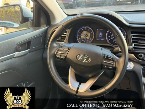 Used 2020 Hyundai Elantra Limited w/ Cargo Package (C1) image 14