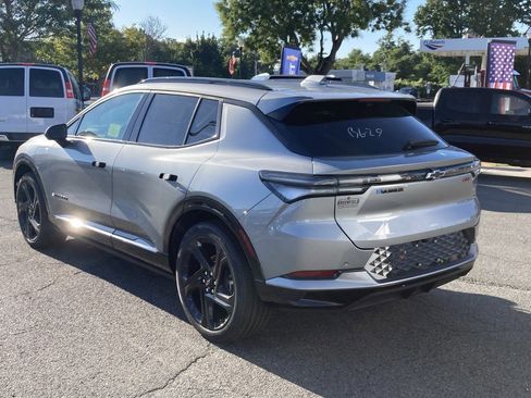New 2025 Chevrolet Equinox EV RS w/ Convenience Package II image 5