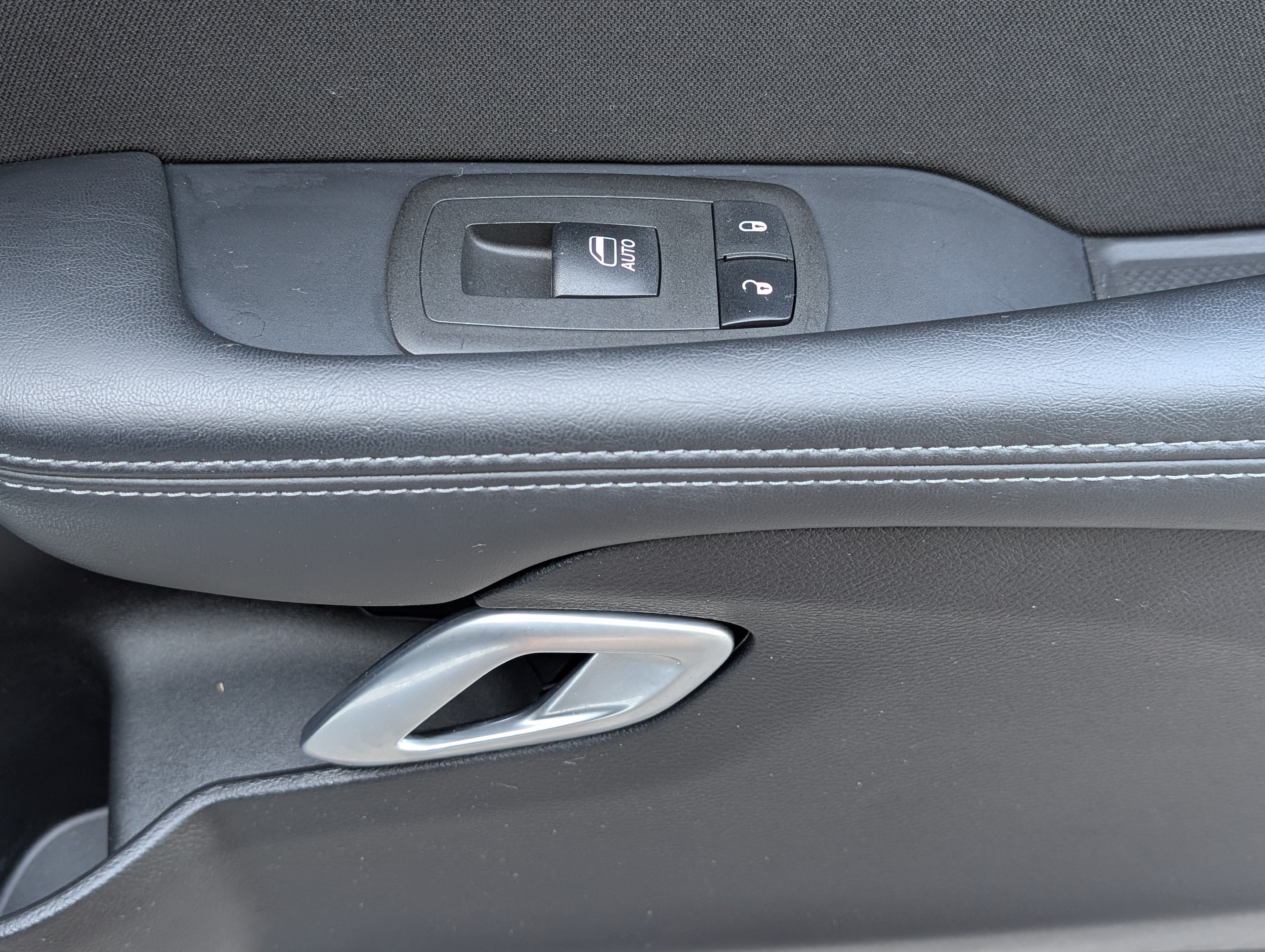 Used 2022 Dodge Challenger R/T RWD image 19