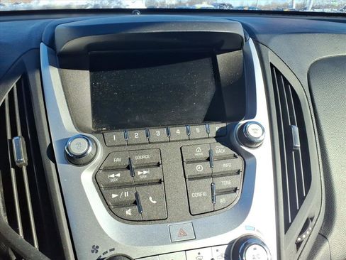 Used 2017 Chevrolet Equinox LT w/ Convenience Package image 15