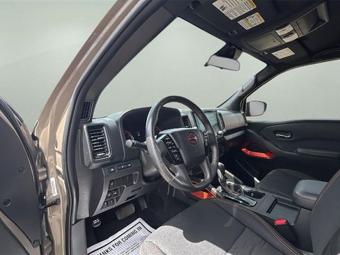 Used 2024 Nissan Frontier PRO-4X w/ Technology Package image 18