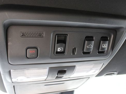 Used 2021 Nissan Titan PRO-4X w/ Pro-4x Convenience Package AWD/4WD image 56