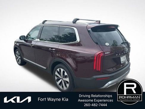 Used 2021 Kia Telluride EX w/ EX Premium Package FWD image 3