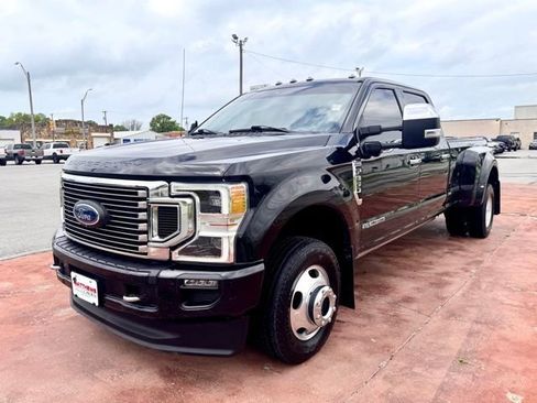 Used 2020 Ford F350 Platinum w/ FX4 Off-Road Package AWD/4WD image 1