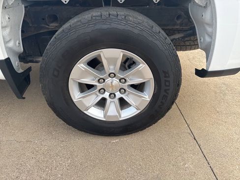 Used 2023 Chevrolet Silverado 1500 LT w/ Work Truck Package image 4