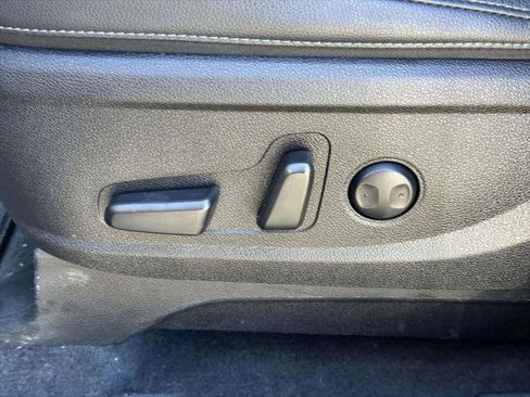 Used 2023 Kia Telluride EX w/ EX Captain's Chair Package AWD/4WD image 21