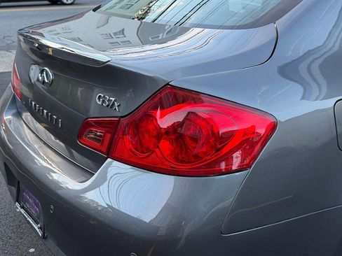 Used 2013 INFINITI G37 x w/ Premium Pkg image 11