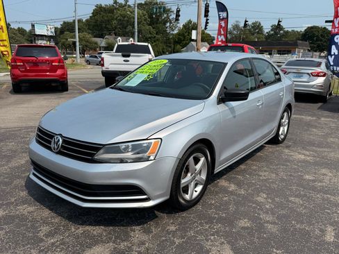 Used 2016 Volkswagen Jetta S FWD image 3