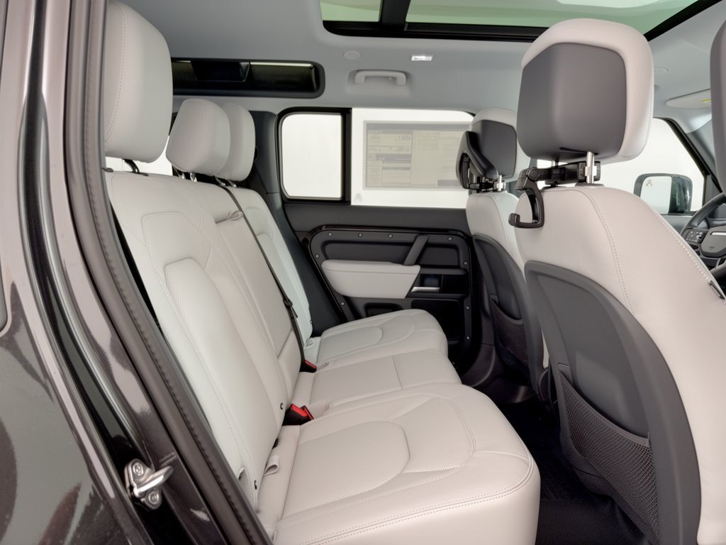 New 2026 Land Rover Defender 110 S AWD/4WD image 30