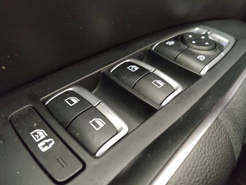 Used 2023 Kia Sorento LX image 27