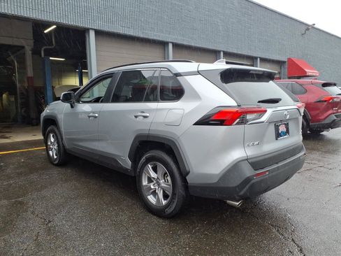 Certified 2025 Toyota RAV4 XLE image 4