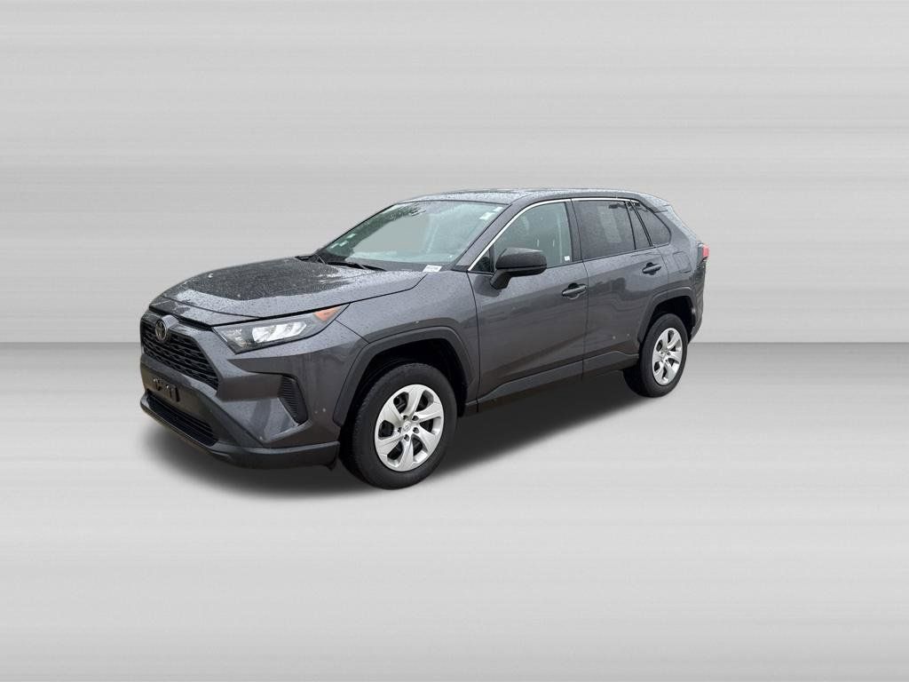Used 2022 Toyota RAV4 LE AWD/4WD image 9