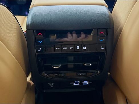 New 2025 Jeep Grand Cherokee Summit w/ Obsidian Package image 25