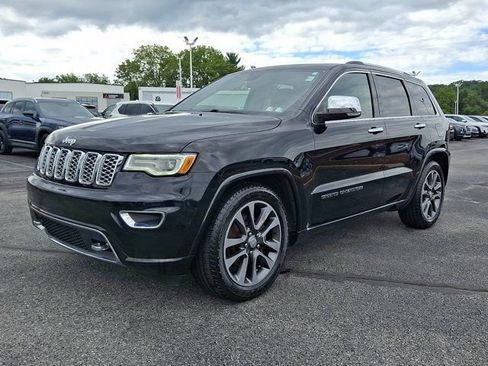 Used 2018 Jeep Grand Cherokee Overland AWD/4WD image 3