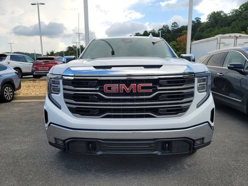 Used 2026 GMC Sierra 1500 SLT AWD/4WD image 2