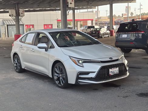 Certified 2024 Toyota Corolla SE FWD image 2