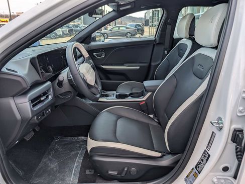New 2026 Kia K4 GT-Line FWD image 4