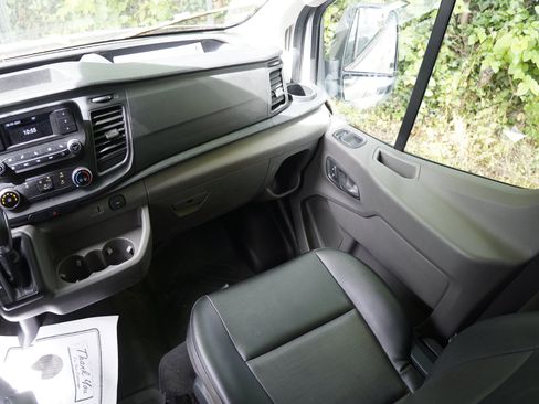 Used 2023 Ford Transit 250 Medium Roof AWD image 26