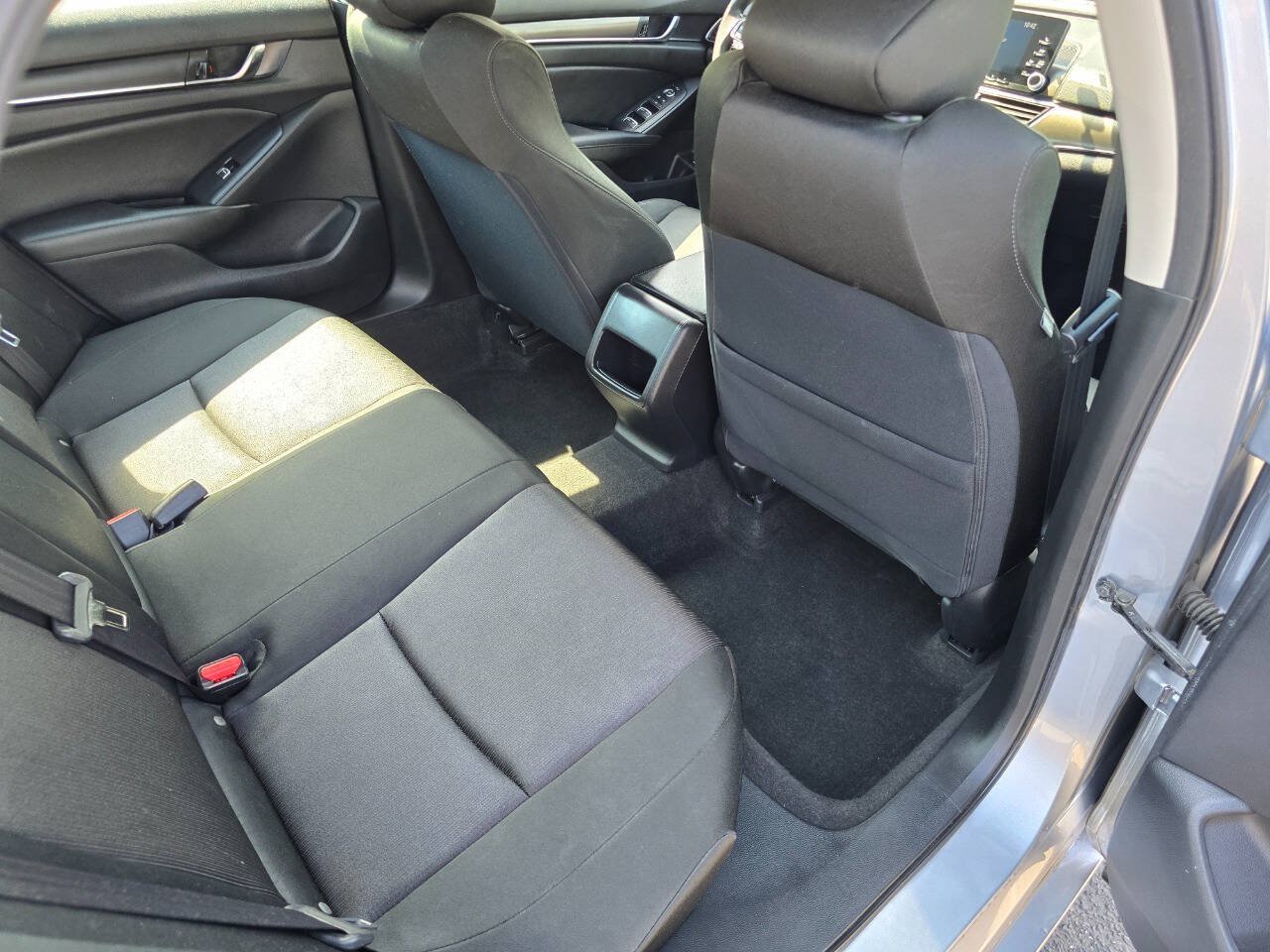 Used 2019 Honda Accord LX image 27
