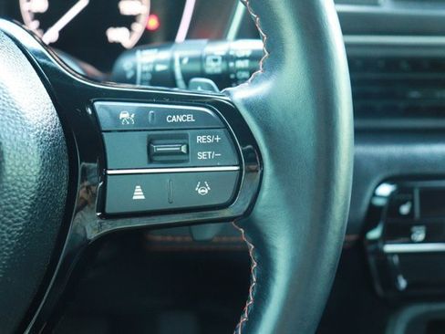 Certified 2025 Honda Pilot Sport image 25