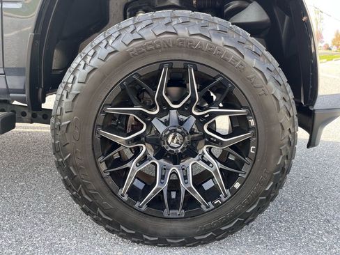 Used 2020 RAM 3500 Big Horn w/ Level 2 Equipment Group image 22