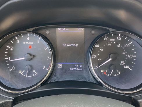 Used 2018 Nissan Rogue SV image 26