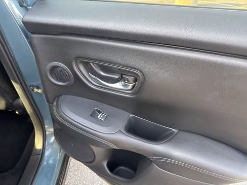 Used 2023 Honda HR-V EX-L image 15