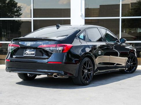 Used 2023 Honda Civic Sport image 10