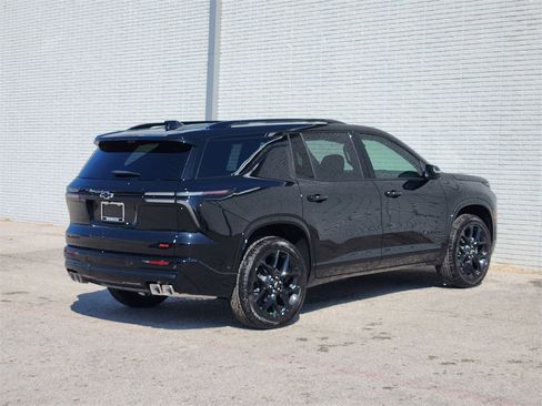 New 2026 Chevrolet Traverse RS w/ LPO, Floor Liner Package image 4