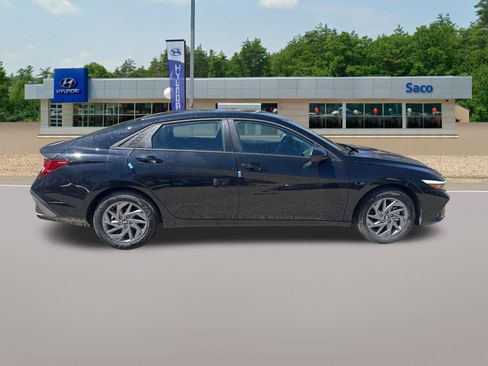 New 2026 Hyundai Elantra Hybrid FWD image 6