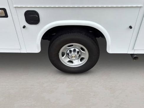 New 2025 Chevrolet Express 3500 w/ Power Convenience Package RWD image 18
