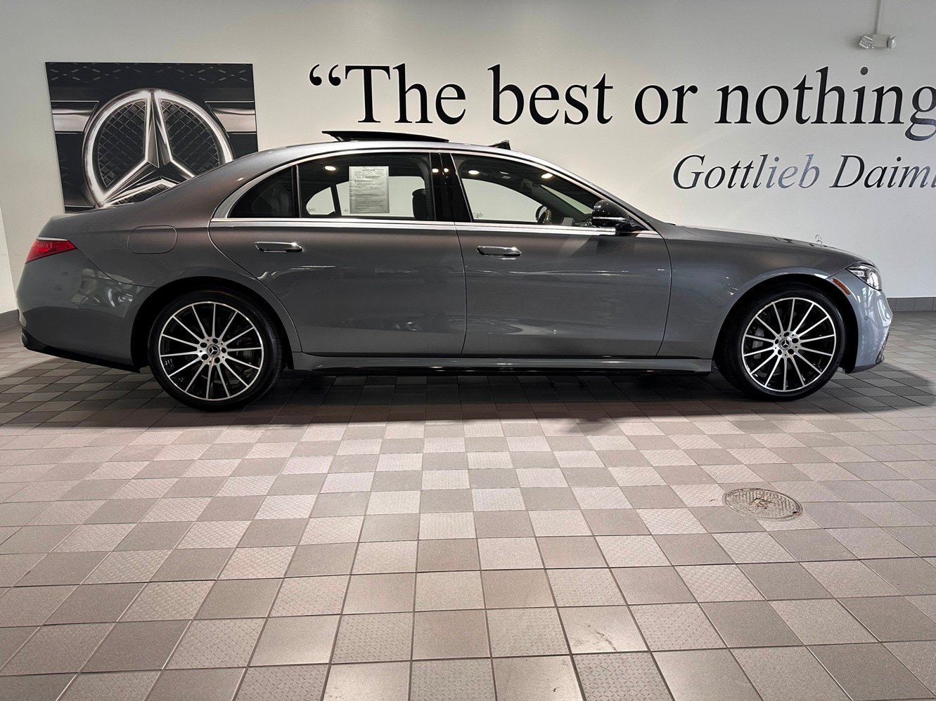 Used 2021 Mercedes-Benz S 580 4MATIC Sedan image 3