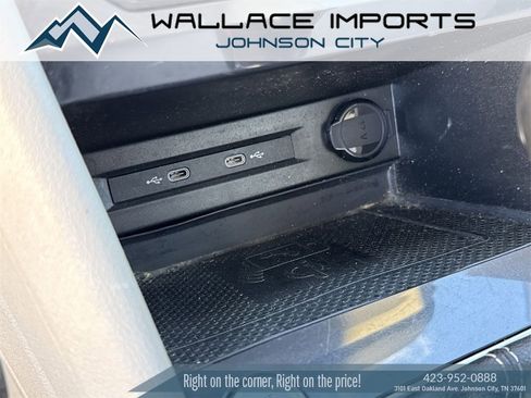 Certified 2022 Volkswagen Tiguan SE image 21