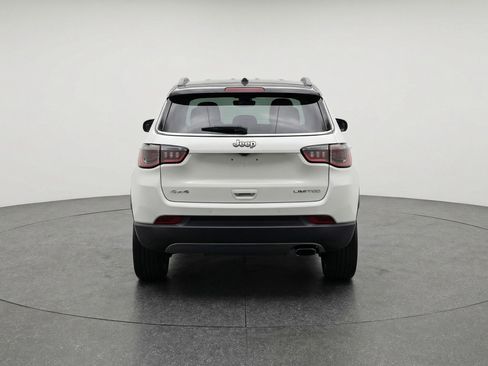 Used 2025 Jeep Compass Limited image 7