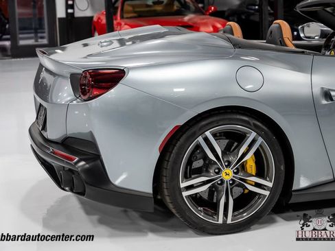 Used 2019 Ferrari Portofino RWD image 39