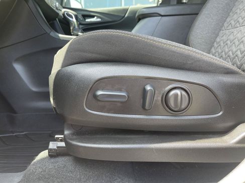 Used 2024 Chevrolet Equinox LT w/ LPO, Floor Liner Package FWD image 15