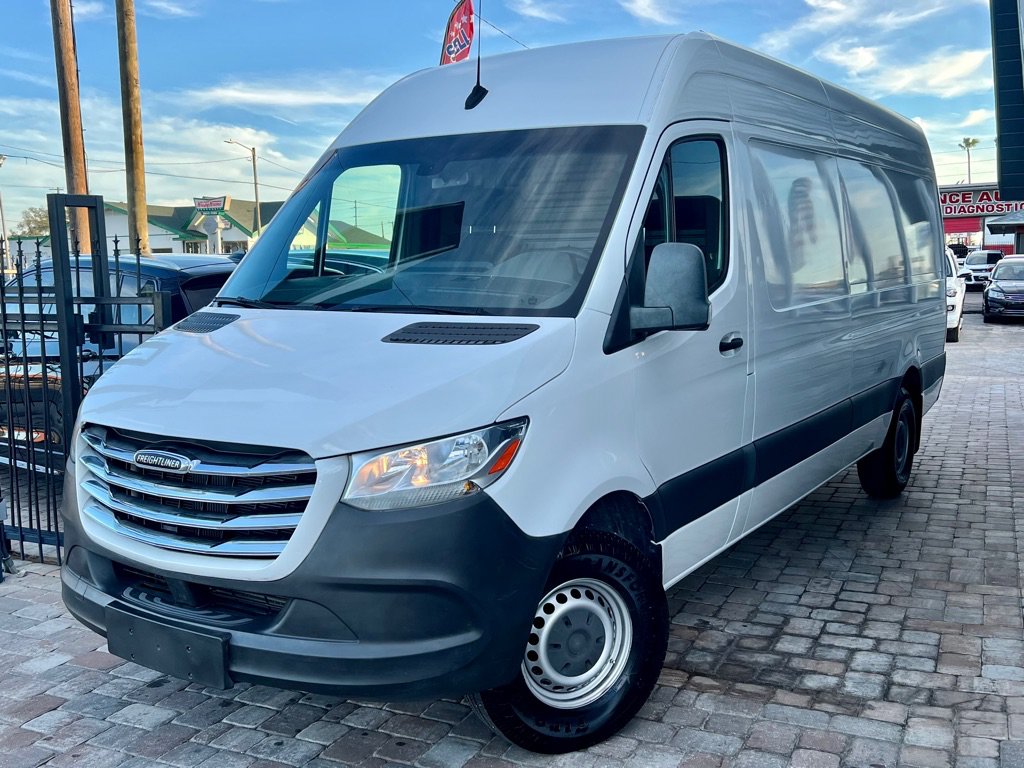 Used 2019 Freightliner Sprinter 2500 RWD image 28
