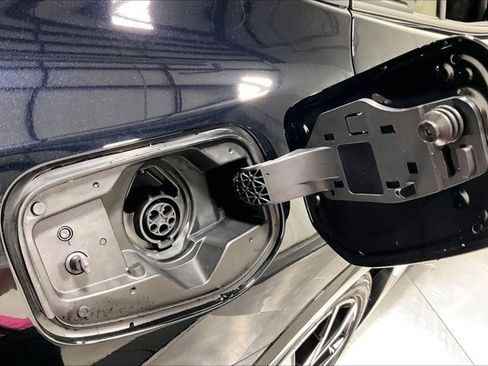 New 2026 Toyota Prius Plug-In Hybrid FWD image 40