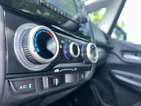 Used 2019 Honda Fit LX image 25