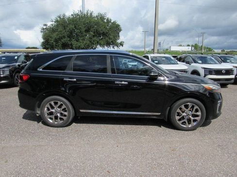 Used 2019 Kia Sorento SX image 3