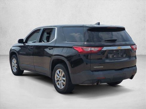 Used 2018 Chevrolet Traverse LS image 8