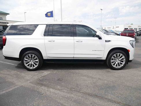 Used 2024 GMC Yukon XL Denali AWD/4WD image 23
