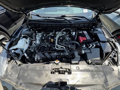 Used 2024 Nissan Altima 2.5 SV FWD image 32