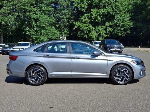 Certified 2024 Volkswagen Jetta SEL FWD image 12