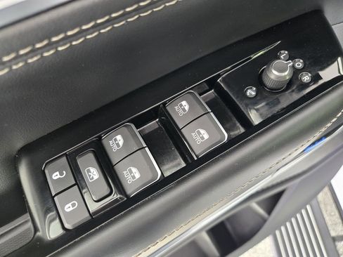 Used 2024 Jeep Grand Wagoneer Series II w/ Quick Order Packagew 28T image 23